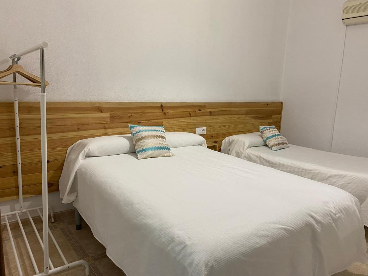 Hostal Barbate Bagian luar foto