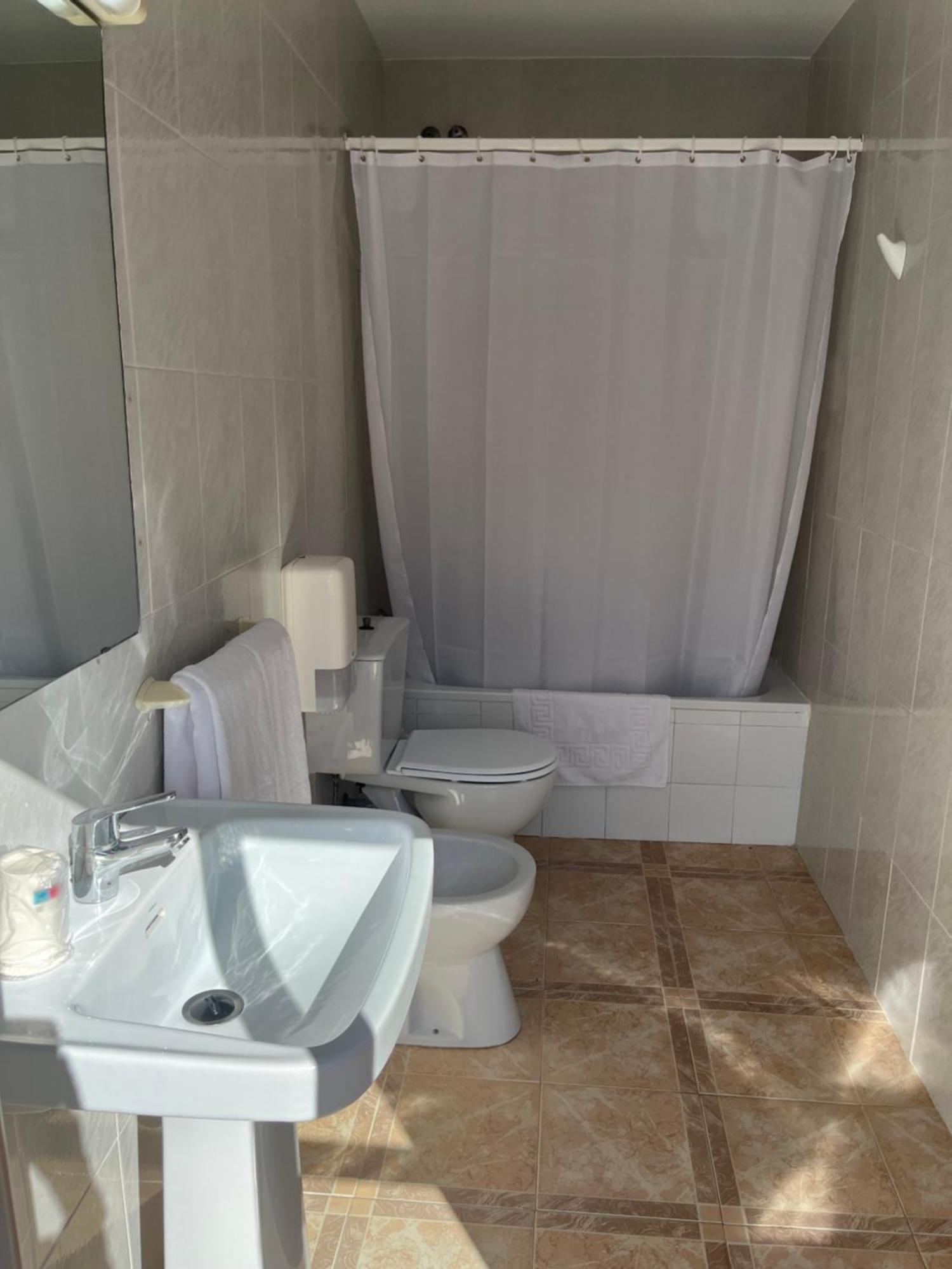 Hostal Barbate Bagian luar foto