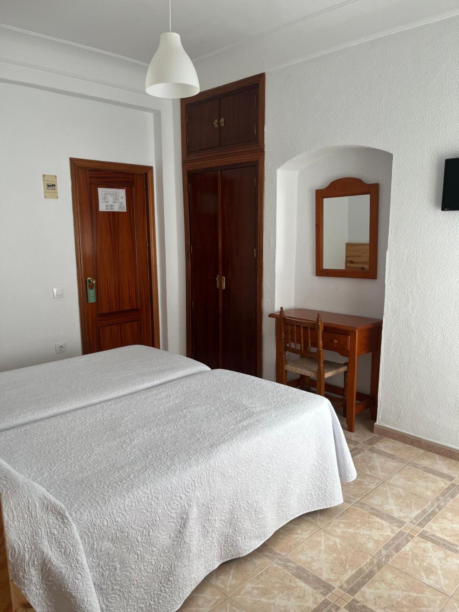 Hostal Barbate Bagian luar foto